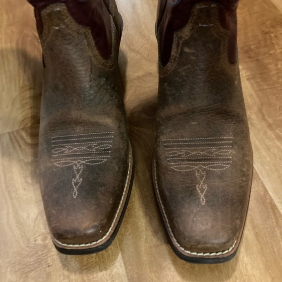 Ariat Western Boots - Picture 3 of 11